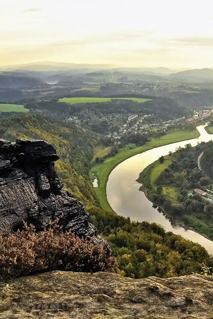 Straße zwischen Bastei und Bad Schandau